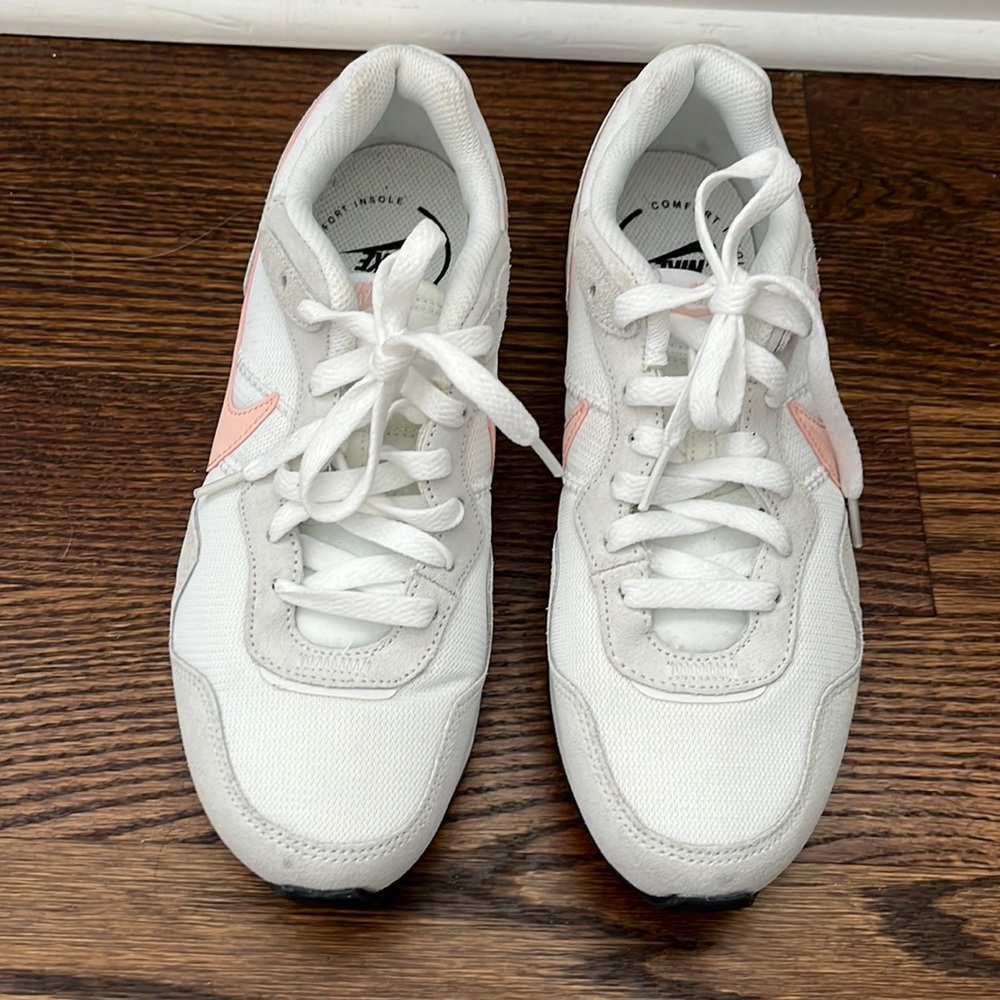 Nike Sports Wear sneakers